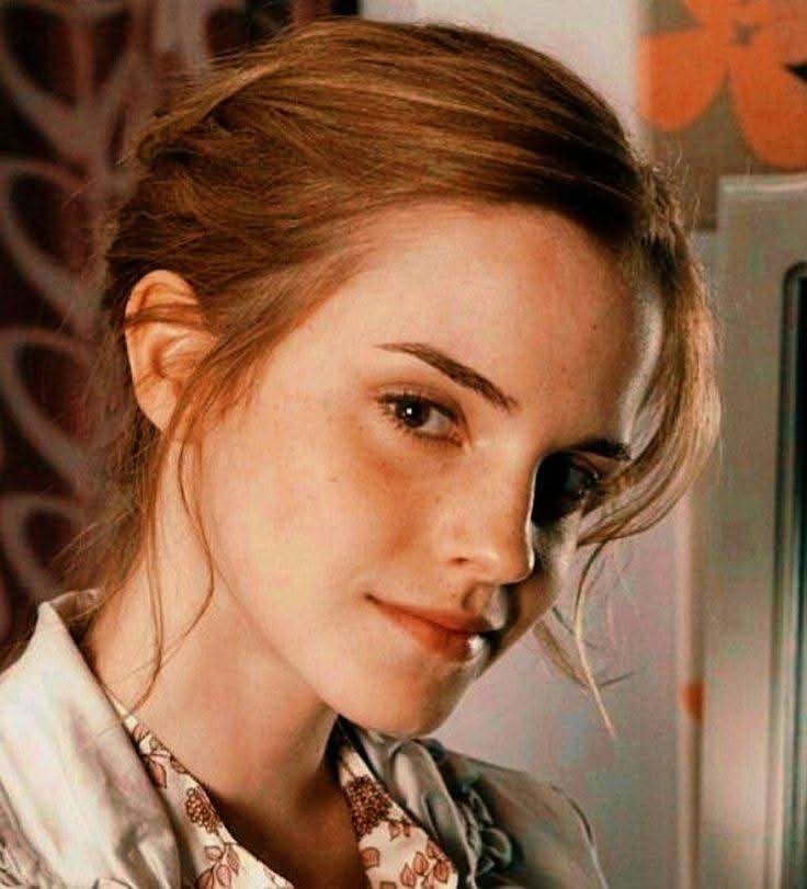 3zrUh64e Emma Watson 02.jpg